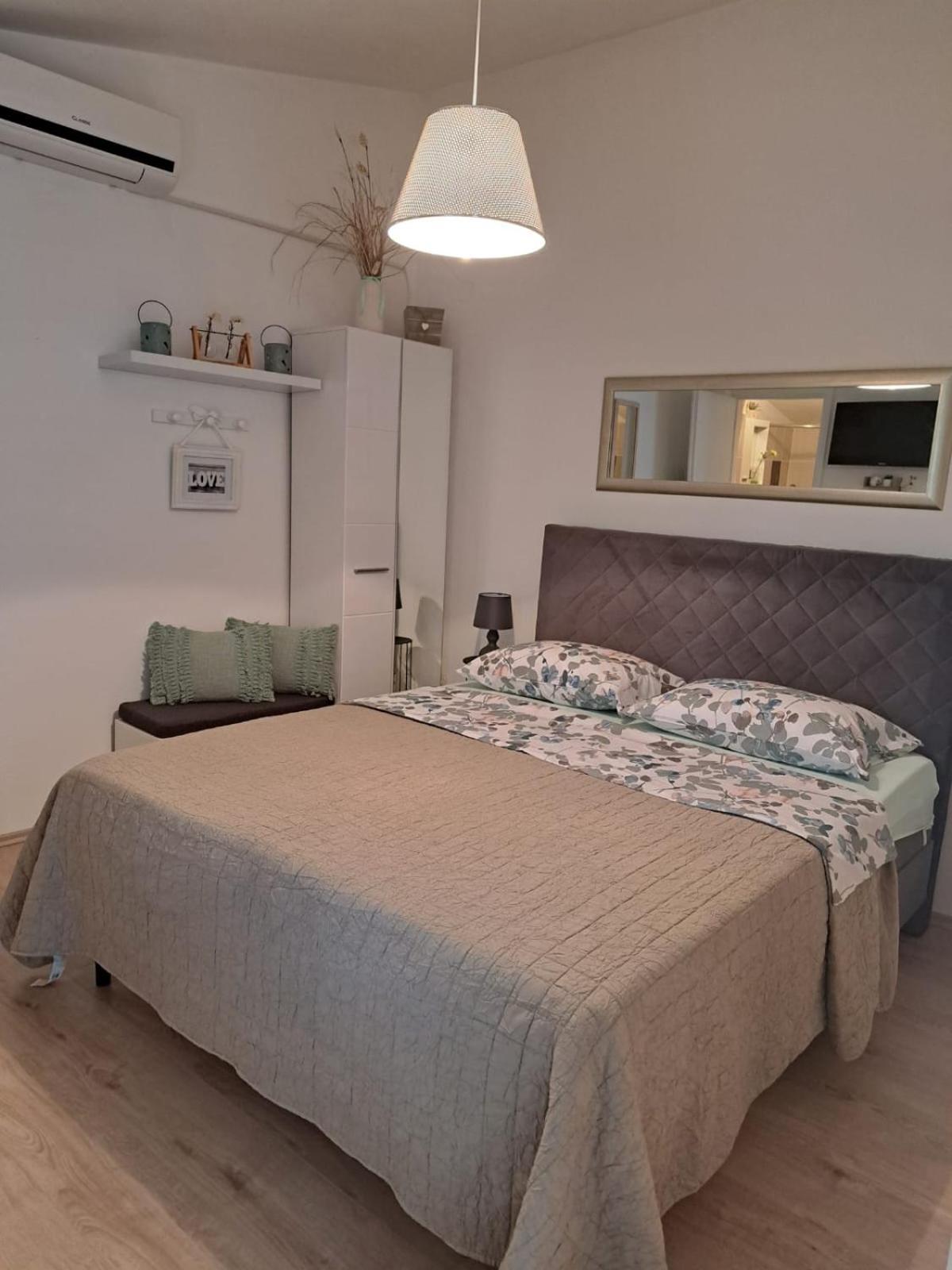 Apartments Andela 斯克拉丁 外观 照片